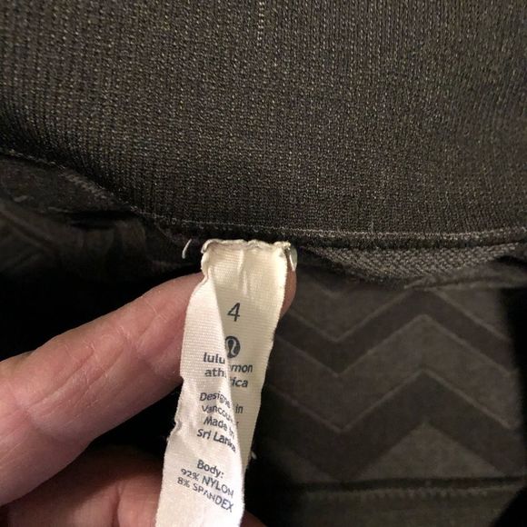 Lululemon size 4 - Picture 6 of 6